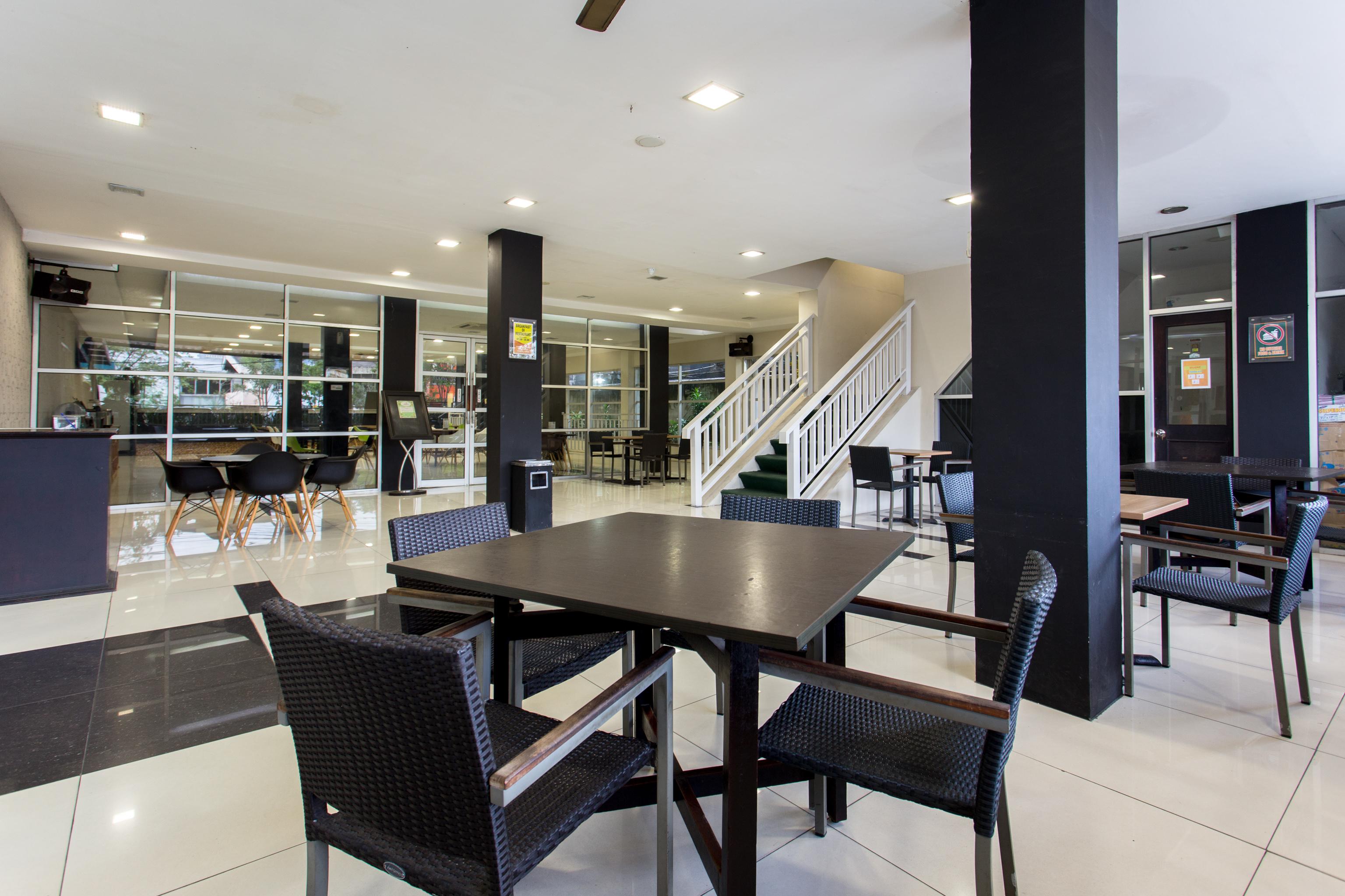 Capital O 769 City Hotel Баликпапан Екстериор снимка